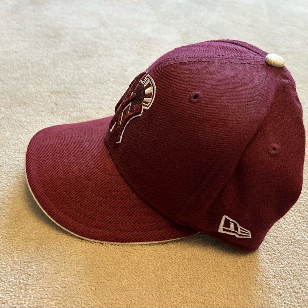 MLB Yankees Cap - Picture 2 of 5